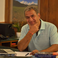 Dr Sanjay Chugh